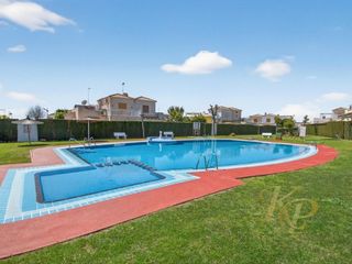 Reihenhaus  Calle granate. Patio bien cuidado en playa flamenca