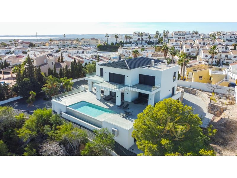 Foto 45304757-53f5-433e-b0c6-d20b3ccc669e. Casa amb calefacció aparcament piscina a Rojales