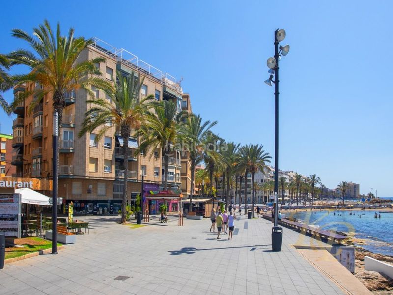 Foto df370dd8-7d00-4bf7-8ed6-3742604b1414. Àtic a Las Piscinas Naturales Torrevieja