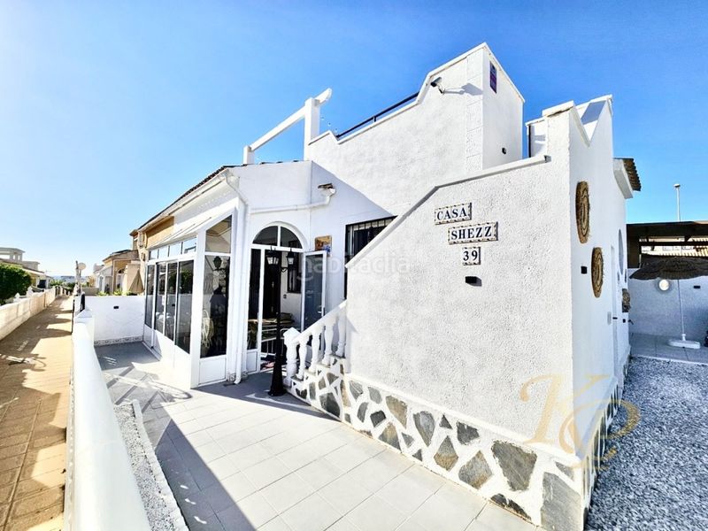 Foto 4a53e47d-e78d-466e-8b18-bf9fbb1ba3f4. Casa a Punta Prima Orihuela