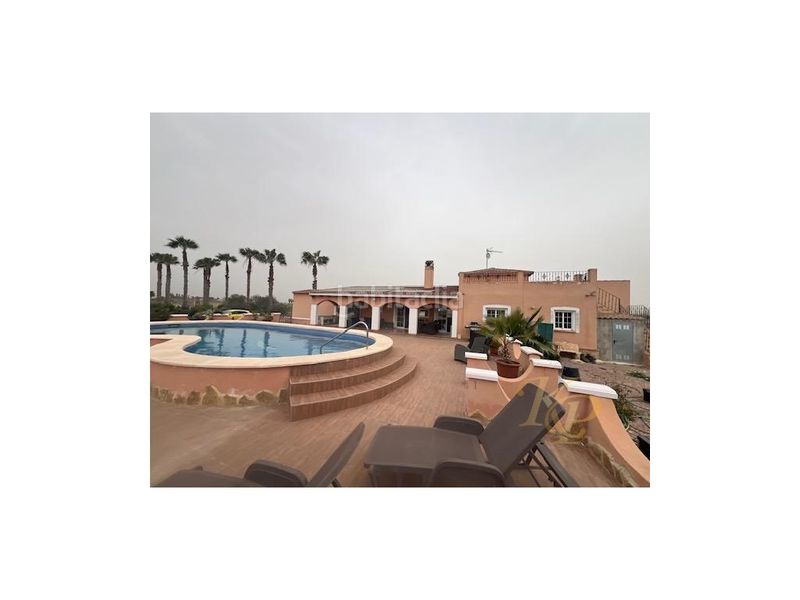 Foto 6ceb83a8-db7c-4b21-ba1d-600673fa89c4. Casa amb piscina a Dolores