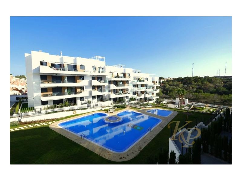Foto 4b72acf6-6856-4e27-81d8-3e60ad36c416. Apartament amb aparcament a Villamartín-Las Filipinas Orihuela