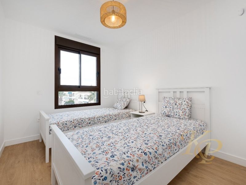 Foto 013392bd-1cf3-4df1-9555-2d65837a4abb. Apartamento oportunidad única! ático con parking, trastero y piscina en Orihuela