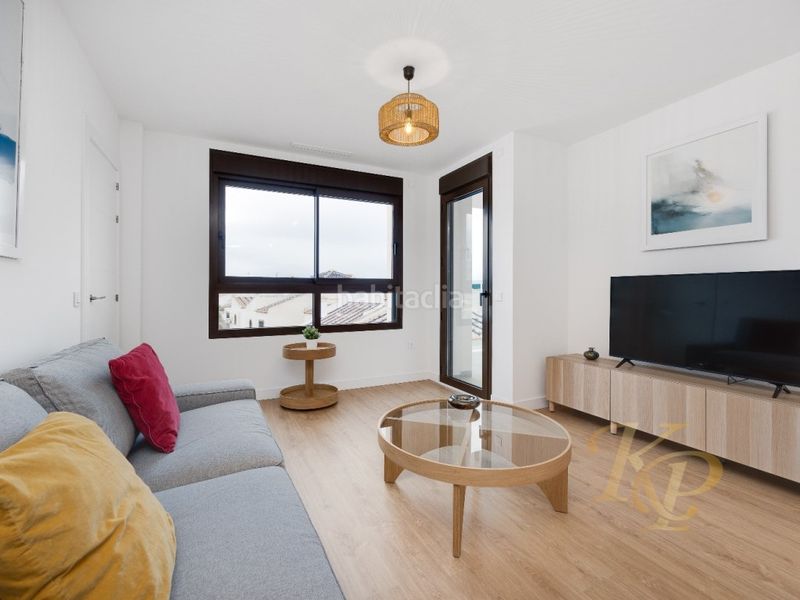 Foto baff92d3-7485-49d8-b5af-2abc028c502e. Apartamento oportunidad única! ático con parking, trastero y piscina en Orihuela