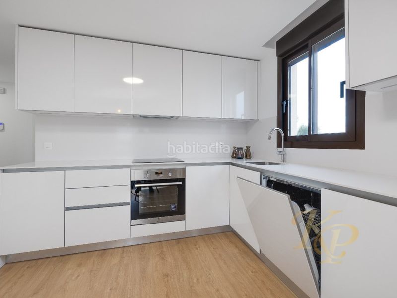Foto befcc70a-b3fc-4ceb-9dc2-47624ae8523d. Apartamento oportunidad única! ático con parking, trastero y piscina en Orihuela