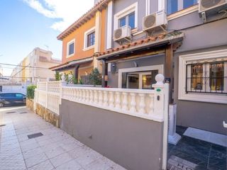 Maison  Calle región de murcia. Casa adosada renovada a poca distancia a pie del mar