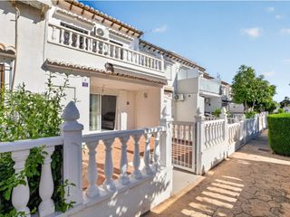 Casa adossada a Urbanizacion Lago Jardin-2 M-2