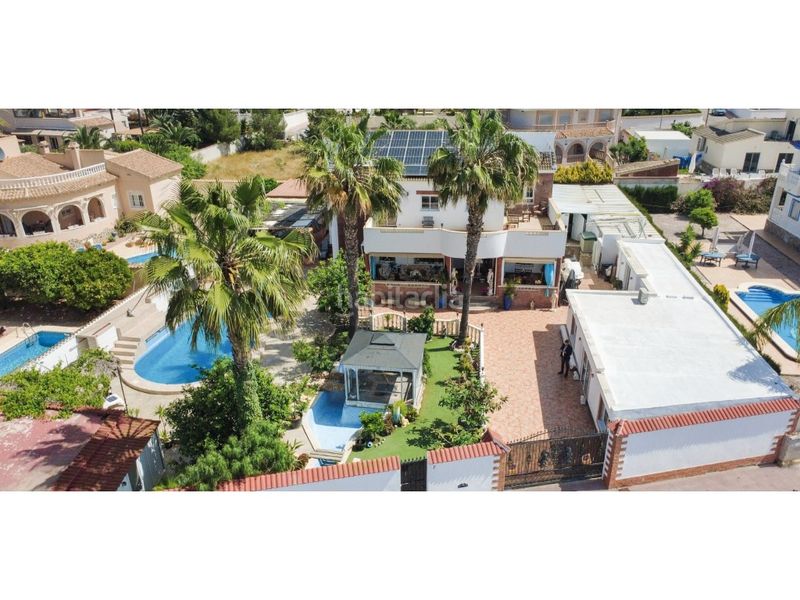 Foto ac9b9ead-5f24-436c-9f75-5a68623dbdf4. Casa a Rojales