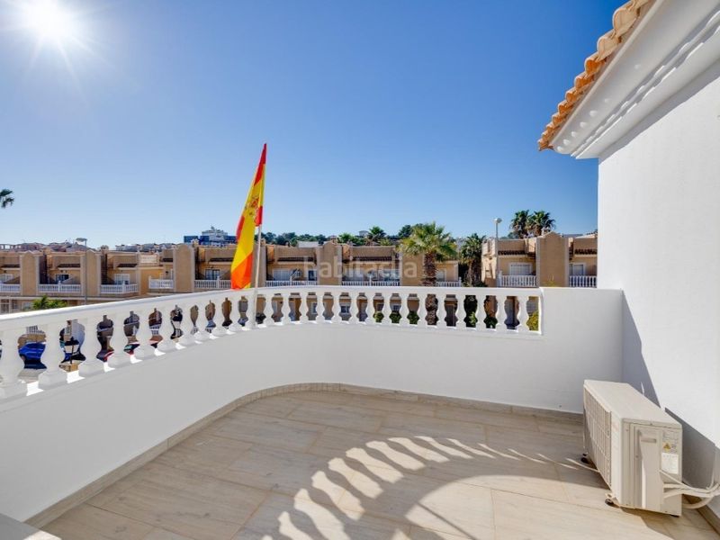 Foto 079d16d9-1762-4fa6-b831-de5d40e7a2b5. Casa amb piscina a Villamartín-Las Filipinas Orihuela