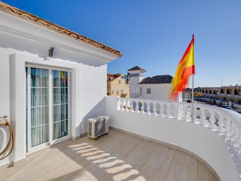 Foto 5bac4504-f010-41b3-82b5-fcaeb91d67bd. Casa amb piscina a Villamartín-Las Filipinas Orihuela