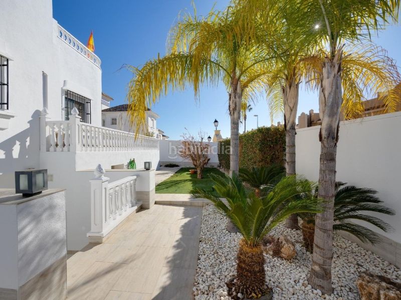 Foto 6042666c-46f4-45e0-a0de-105d1e317533. Casa amb piscina a Villamartín-Las Filipinas Orihuela