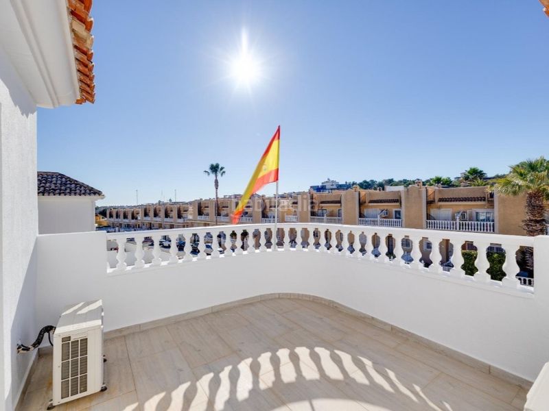 Foto 8d0ad6a3-05a9-439d-9456-4ba5572862ad. Casa amb piscina a Villamartín-Las Filipinas Orihuela