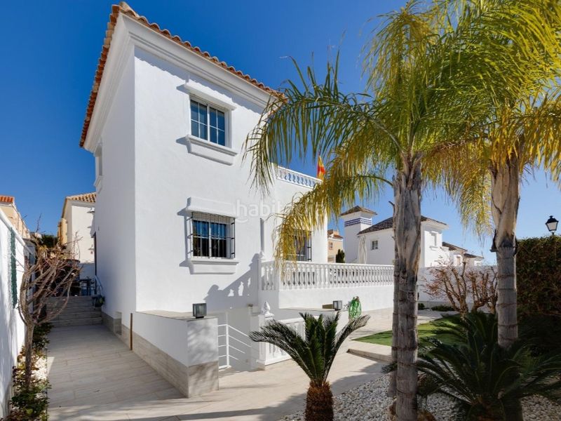 Foto d62c67b6-8ba6-4ecf-a49f-76ff4b8f4003. Casa amb piscina a Villamartín-Las Filipinas Orihuela