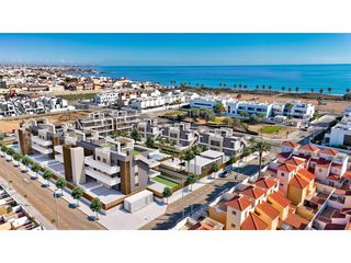 House in El Mojón. Apartamentos turísticos de lujo a sólo 150m de la playa de las h