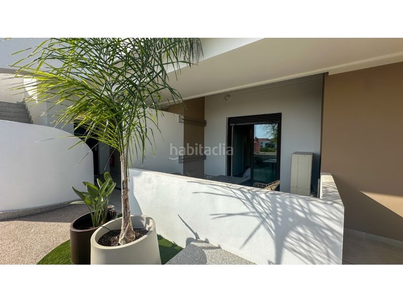 Foto f8aaa4d2-7d5b-40e5-919a-2b28931685af. Apartament amb piscina a Playa Flamenca Orihuela