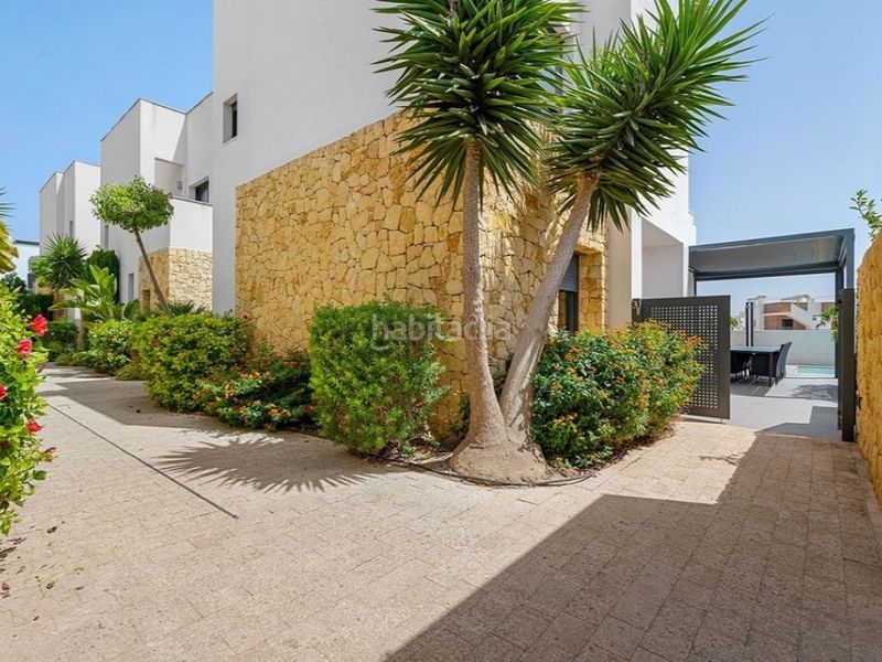 Foto 3af2046c-25d7-4501-9a2e-c13430150b6c. Casa amb piscina a Rojales