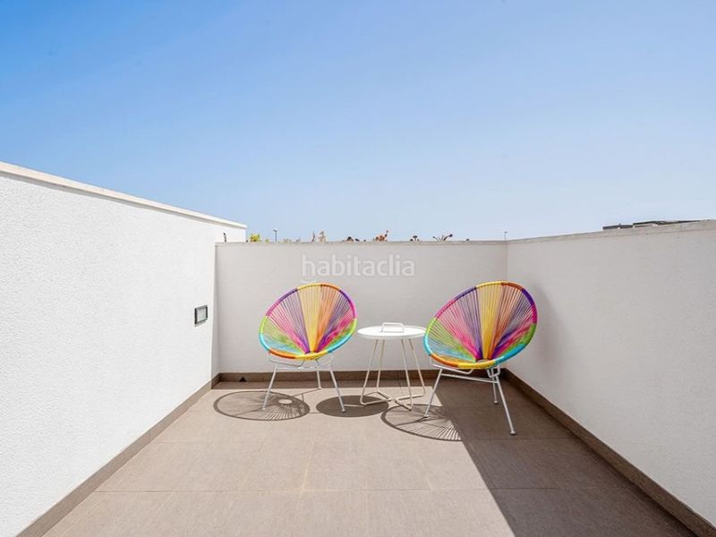 Foto a3be900f-6bf2-4b19-a45f-d51e4b893f36. Casa amb piscina a Rojales