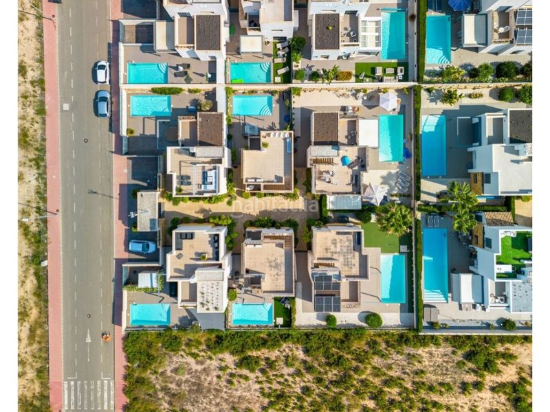 Foto a741ff8c-7cb9-4885-b077-e28ddc5acb2f. Casa amb piscina a Rojales