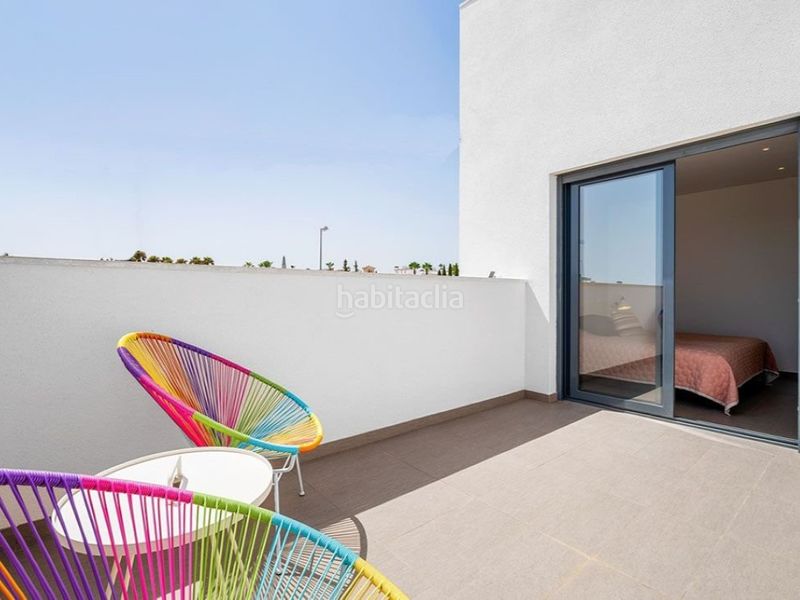 Foto ecd1cb31-3f87-484e-b3d1-79538e26112f. Casa amb piscina a Rojales