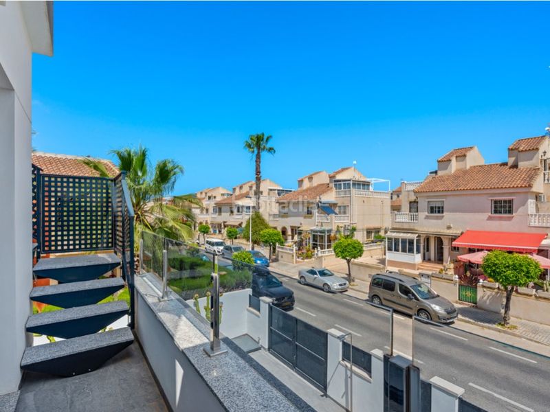 Foto fbe4bf26-e90e-4e68-af6a-c639919be111. Casa amb piscina a Zona Carrefour - Urbanizaciones Torrevieja