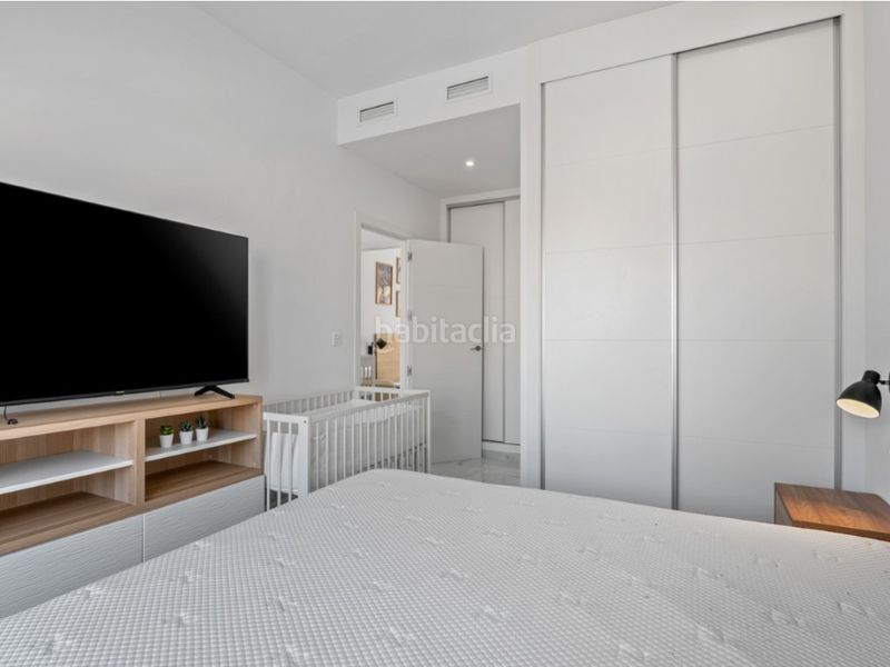 Foto fd4a80ec-7843-4486-b8bd-451e88463cc2. Casa amb piscina a Zona Carrefour - Urbanizaciones Torrevieja