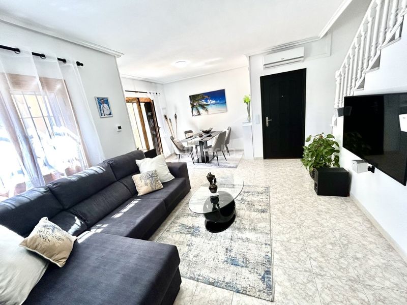 Foto 45acb946-7bed-4ff2-a9d2-f2570b3613a2. Casa a Playa Flamenca Orihuela