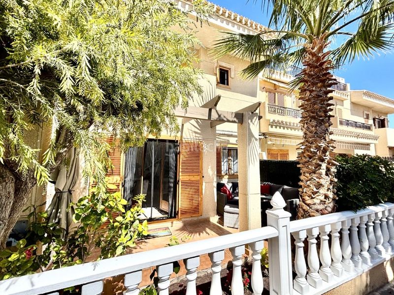 Foto b85a4d4c-4e23-4fdb-a067-9efc7ec5c718. Casa a Playa Flamenca Orihuela
