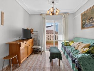 Piccolo appartamento  Calle noruega. Apartamento con garaje privado cerrado a solo 350 metros de play