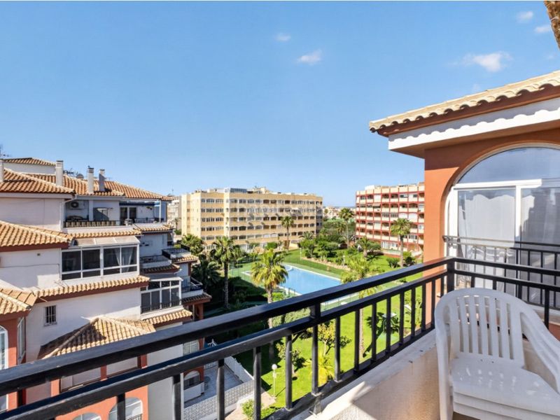 Foto f5797016-1515-46c1-aedb-d219a2f19471. Àtic a edificio torresol ii s/n a Torreblanca Torrevieja