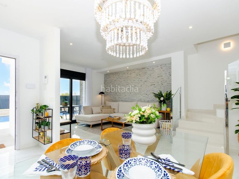 Foto 446e43be-cbc8-4cd5-9635-aba8bd012978. Casa amb piscina a Desamparados - Hurchillo - Torremendo Orihuela