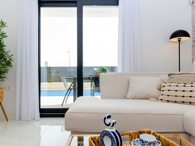Foto e0fe227a-2a55-4907-8758-6d053a5e4086. Casa amb piscina a Desamparados - Hurchillo - Torremendo Orihuela