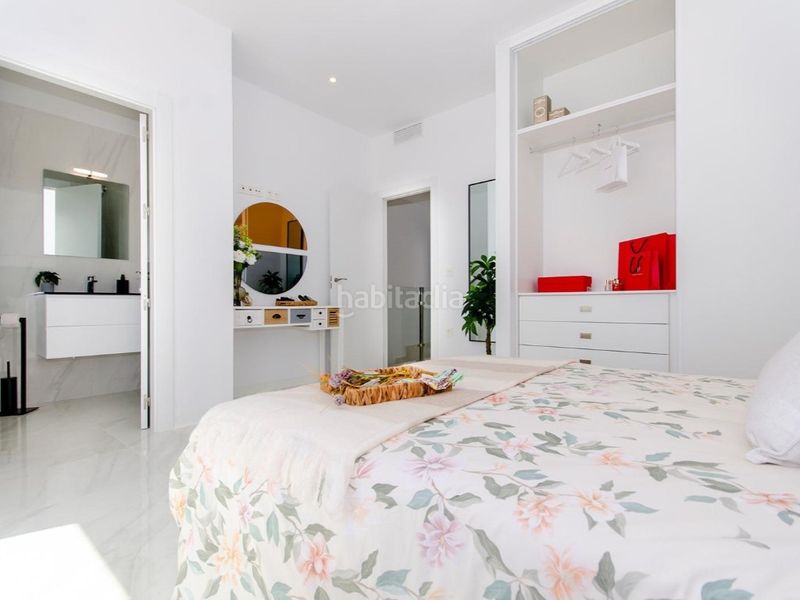 Foto e2954e23-a3d8-4472-846a-8d1e08f09427. Casa amb piscina a Desamparados - Hurchillo - Torremendo Orihuela