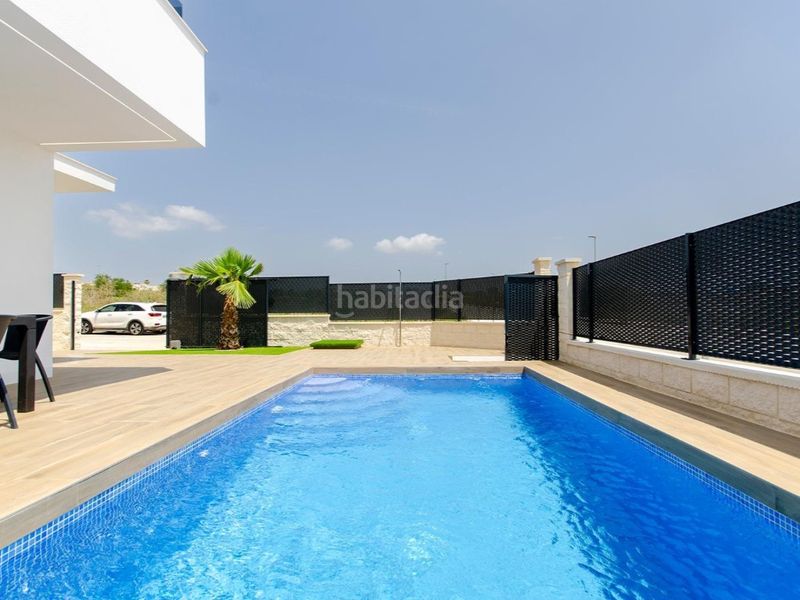 Foto fa2de002-3660-4fd8-a1d3-dc0b88fafde0. Casa amb piscina a Desamparados - Hurchillo - Torremendo Orihuela