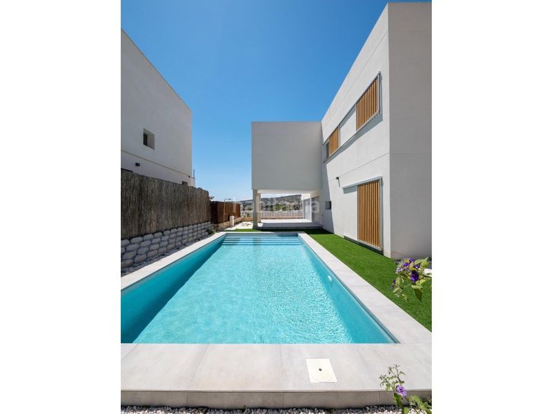 Foto 76d0bb35-f57d-4514-824d-1cb821ea94d1. Casa amb piscina a Algorfa