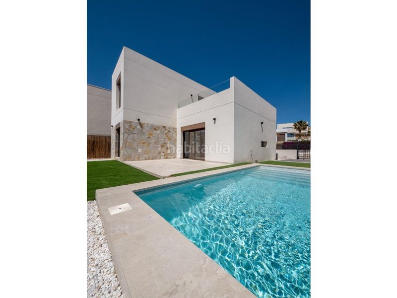 Foto 21078e7b-38a7-41a3-8cfc-cdfd66dc3e3a. Casa amb piscina a Algorfa