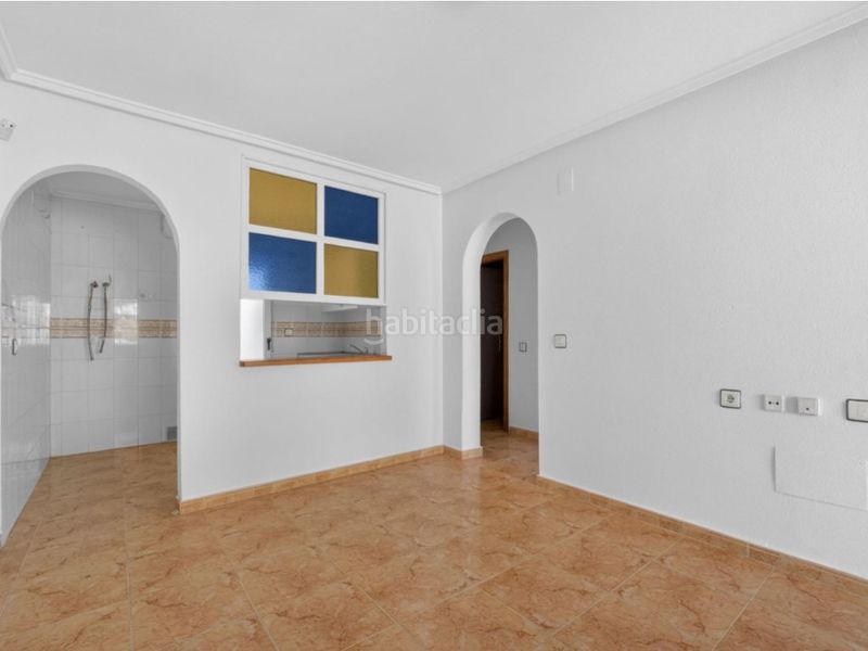 Foto 2c50d45a-5dbb-4849-9643-19bd35976e07. Apartament amb piscina a Zona Carrefour - Urbanizaciones Torrevieja