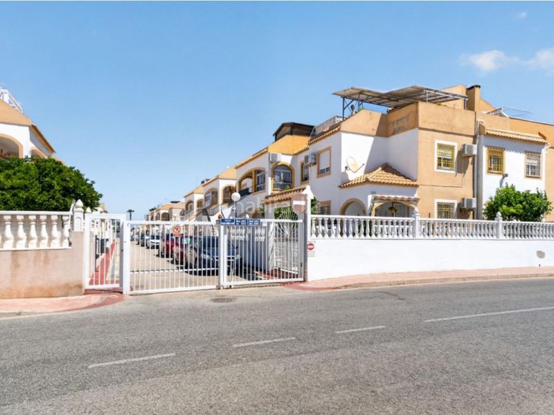 Foto dcd6ff0d-ae96-439e-a70f-0b0cb9b55c30. Apartament amb piscina a Zona Carrefour - Urbanizaciones Torrevieja