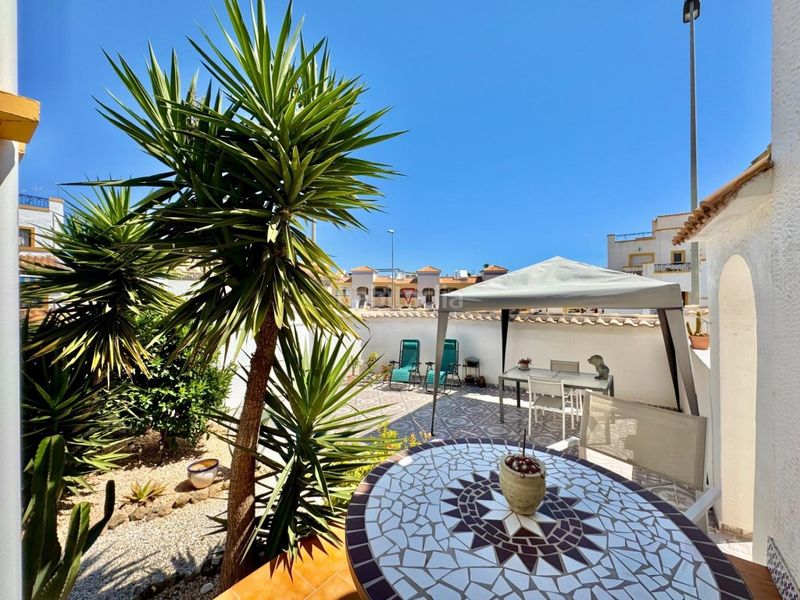 Foto f999e812-9090-4ef7-9db2-4bcab8cf4e95. Casa amb piscina a La Florida Orihuela