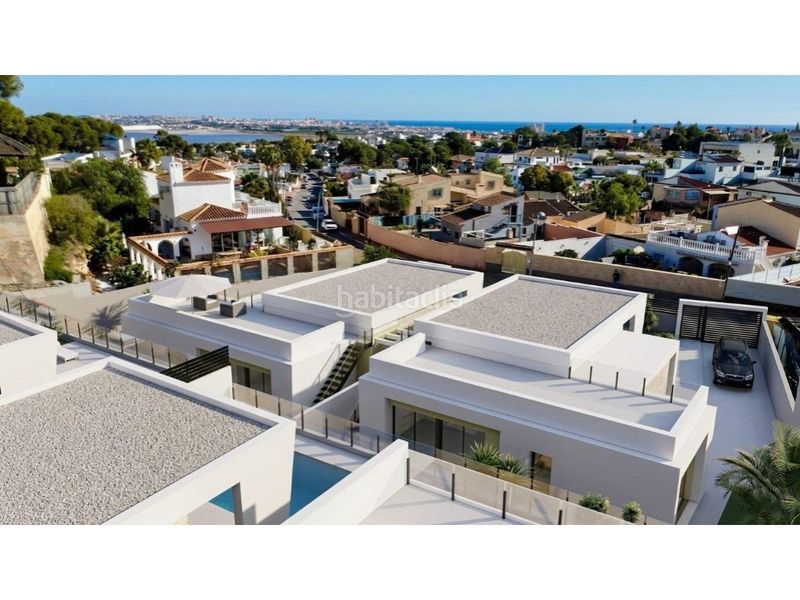 Foto 51aaa133-1967-48cf-a4d0-8d1cb94fc67f. Casa amb piscina a Los Balcones-Los Altos Torrevieja