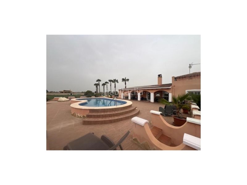 Foto c42e6a43-603a-4e75-ba47-1eda8f5a9965. Casa amb piscina a Dolores
