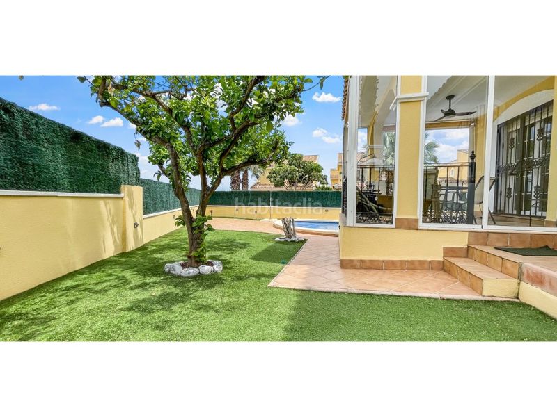 Foto a9da2e7d-b644-4866-95be-ea36d8d08c4e. Casa amb aparcament piscina a Lomas de Cabo Roig - Los Dolses Orihuela