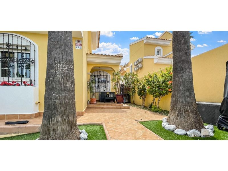 Foto cc80dde4-1424-4bfb-9941-6698af4627f2. Casa amb aparcament piscina a Lomas de Cabo Roig - Los Dolses Orihuela