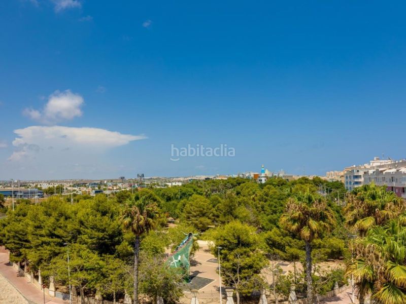 Foto b71237b0-6e78-449e-9f6d-13c5add04b35. Àtic amb piscina a Parque de las Naciones Torrevieja