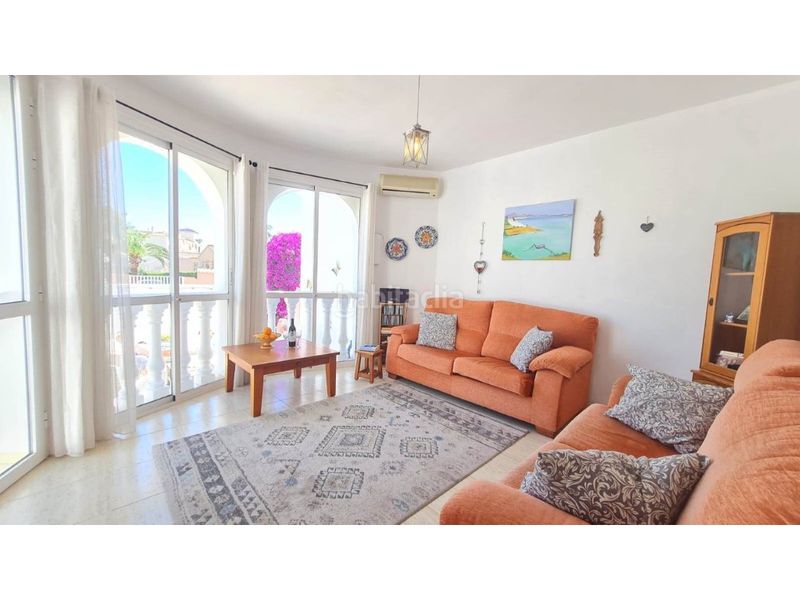 Foto 5ea82173-696b-4ebd-98a5-73a25cd1ab51. Casa amb piscina a La Florida Orihuela