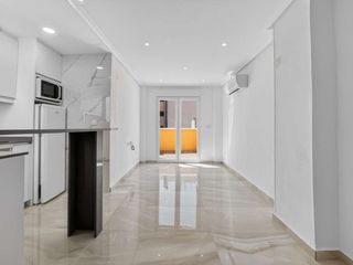 Apartment in Parque de las Naciones. Exclusivo ático totalmente reformado en el centro de torrevieja