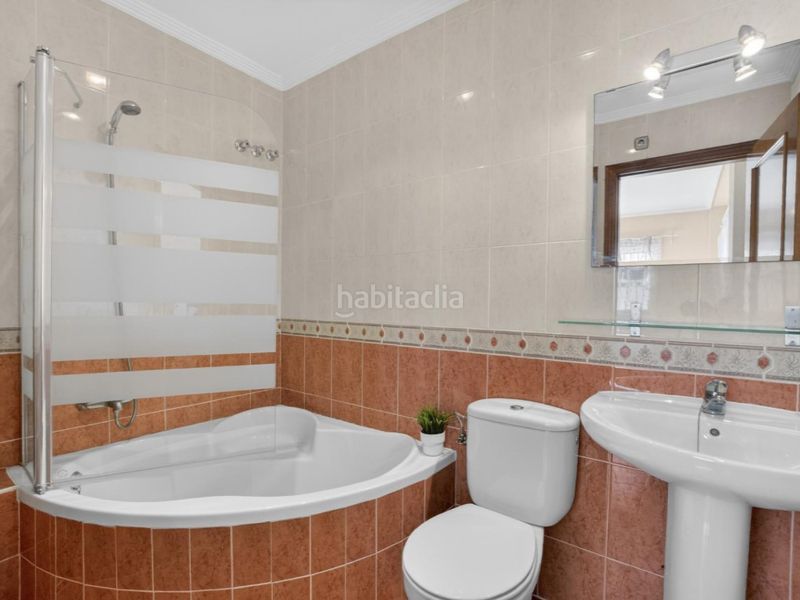 Foto f7783d43-5d97-474c-825c-15a662bc60ec. Casa amb piscina a La Zenia Orihuela
