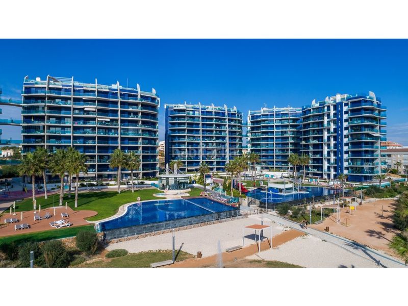 Foto dd2425a8-4e05-477d-b45f-212789cea999. Àtic amb aparcament a Punta Prima Torrevieja