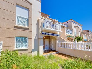 Casa a Aguas Nuevas. Encantador bungalow en altos de la bahía, aguas nuevas  torrevie