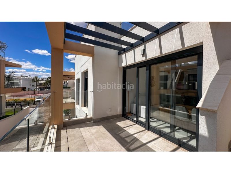 Foto 7f95bad7-d95c-4d64-9998-e8963aca7e8b. Casa amb piscina a Los Almendros Orihuela