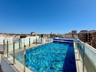 Piccolo appartamento  Calle helsinki. Apartamento de 2 habitaciones en playa de los locos  torrevieja
